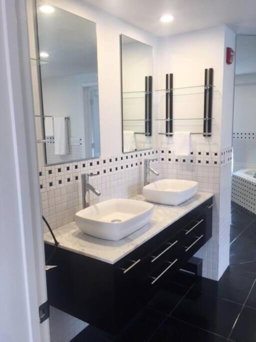 Luxury Three Story Apartment In Short North Columbus Exteriör bild