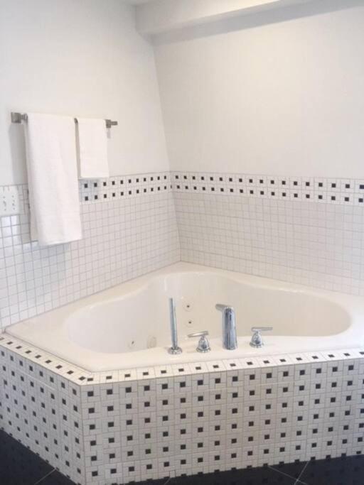 Luxury Three Story Apartment In Short North Columbus Exteriör bild